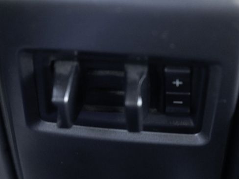 Used 2017 Ford F550 XLT w/ Advanced Security Pack image 37