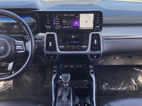 Used 2023 Kia Sorento SX FWD image 13