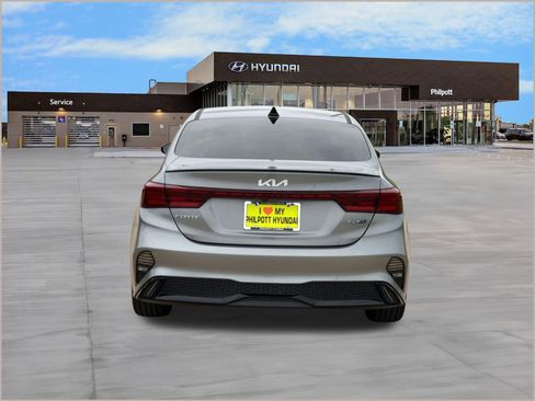 Used 2022 Kia Forte GT-Line w/ GT-Line Technology Package FWD image 10