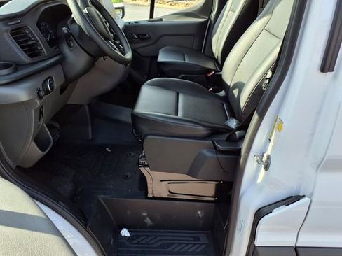 New 2025 Ford Transit 150 Low Roof image 15