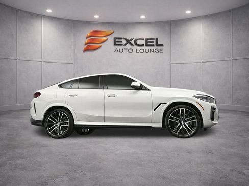 Used 2022 BMW X6 xDrive40i w/ M Sport Package image 50