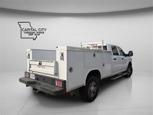 Used 2024 RAM 3500 Tradesman w/ Chrome Appearance Group image 8
