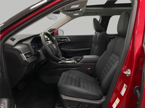 New 2025 Mitsubishi Outlander SE image 31
