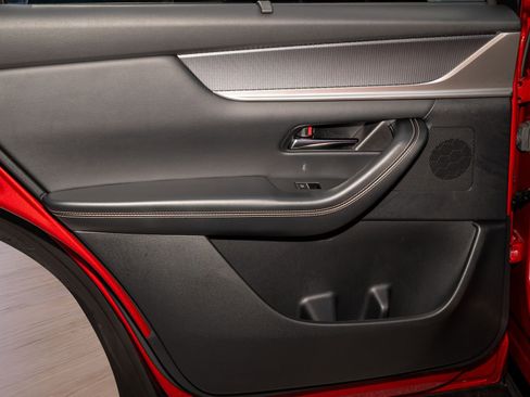 Used 2025 MAZDA CX-90 3.3 Turbo S w/ Premium Package image 17