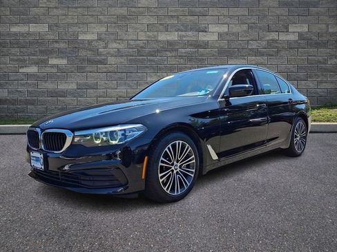 Used 2019 BMW 530i xDrive w/ Convenience Package AWD/4WD image 3