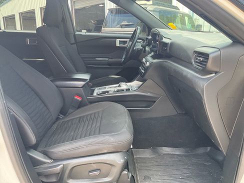 Used 2020 Ford Explorer XLT RWD image 12