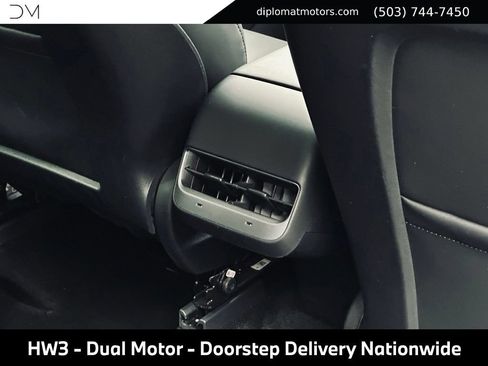 Used 2023 Tesla Model Y Performance AWD/4WD image 22