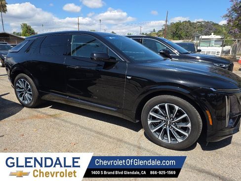 Used 2024 Cadillac Lyriq Sport AWD/4WD image 9