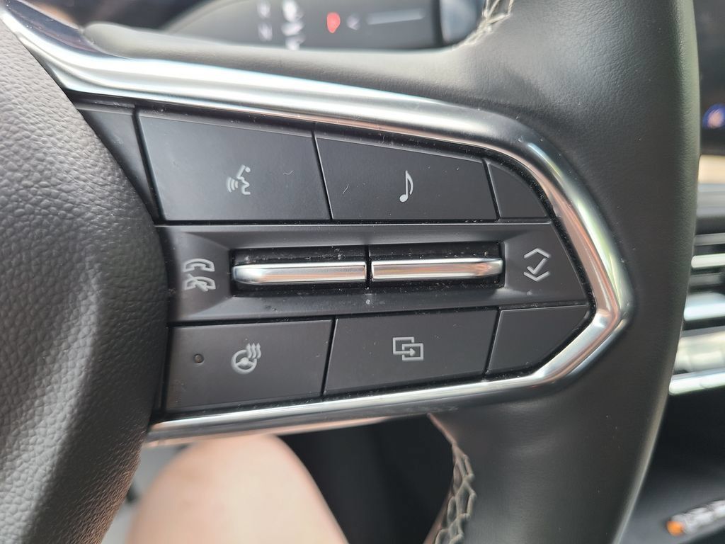 Used 2024 Chevrolet Traverse LT FWD image 27