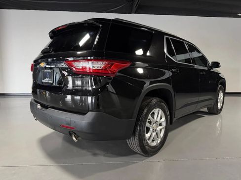 Used 2020 Chevrolet Traverse LT w/ LPO, Cargo Package FWD image 6