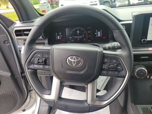 Certified 2026 Toyota 4Runner SR5 RWD image 26