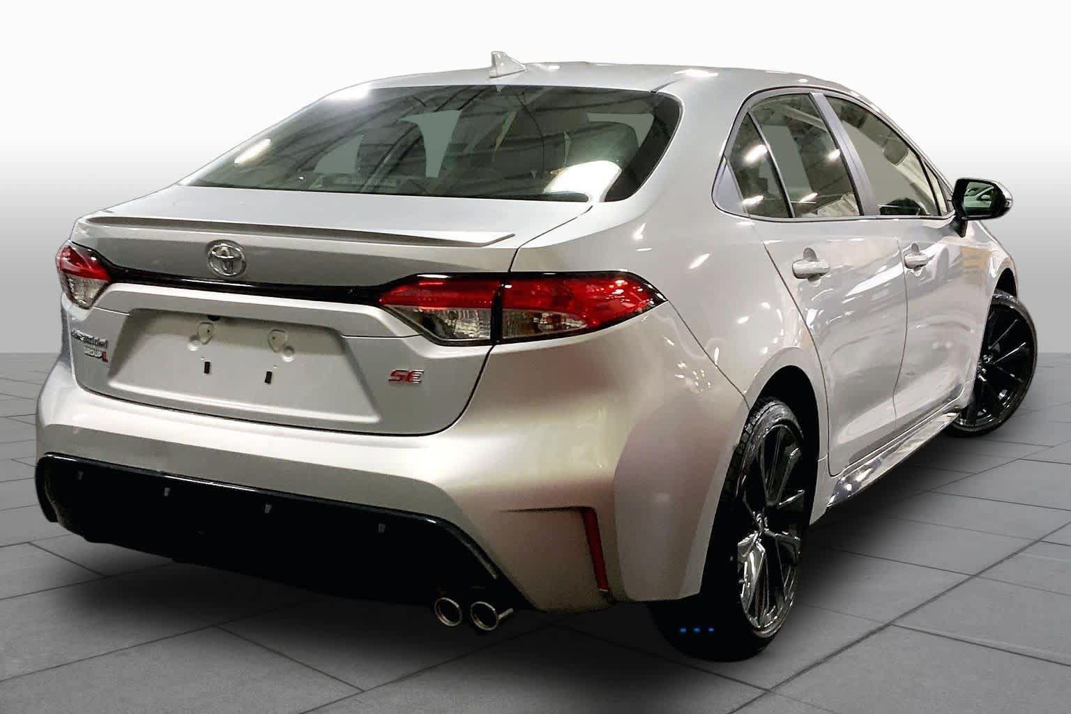 Used 2026 Toyota Corolla SE FWD image 13