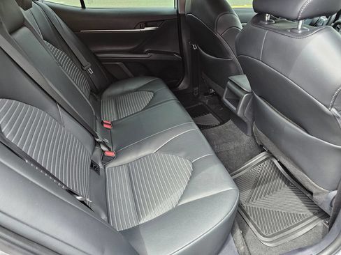 Used 2024 Toyota Camry SE FWD image 10