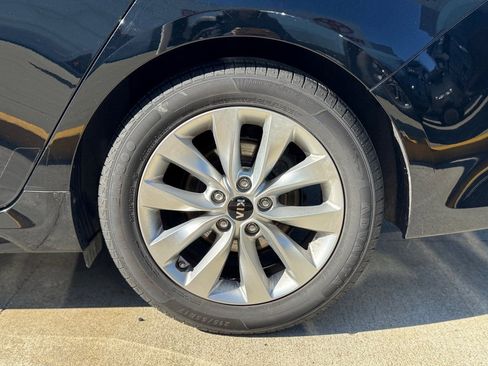 Used 2018 Kia Optima S image 7