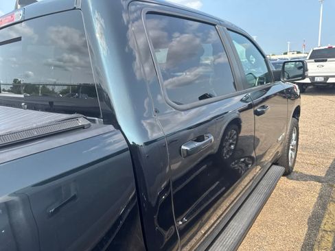 Used 2019 RAM 1500 Big Horn AWD/4WD image 11