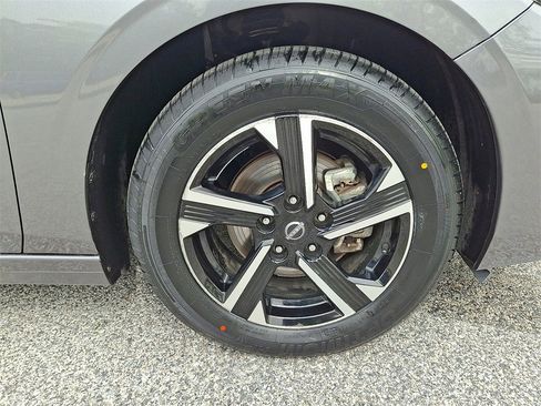 Used 2024 Nissan Sentra SV image 12