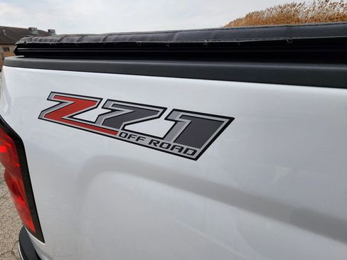 Used 2019 Chevrolet Silverado 2500 LT AWD/4WD image 38