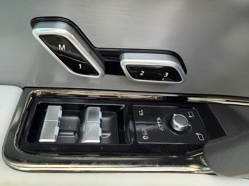 New 2026 Land Rover Range Rover Sport SE AWD/4WD image 21