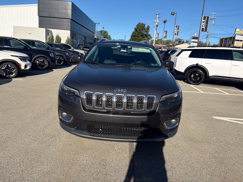 Used 2019 Jeep Cherokee Limited AWD/4WD image 2