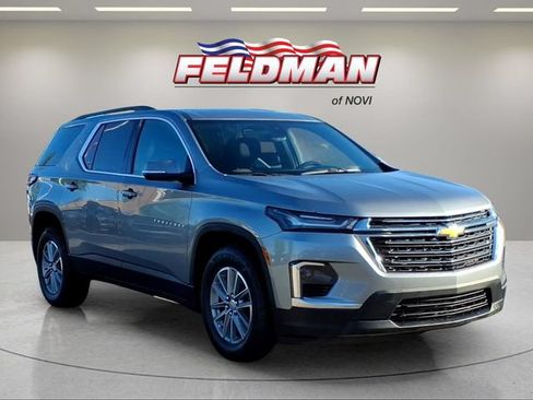 Used 2023 Chevrolet Traverse LT FWD image 6