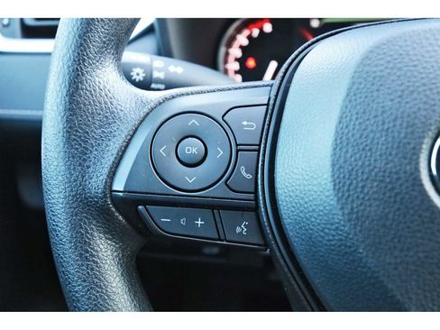 Used 2025 Toyota RAV4 XLE image 15