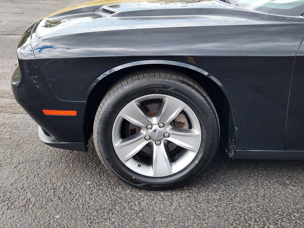 Used 2017 Dodge Challenger SXT w/ Cold Weather Group RWD image 11