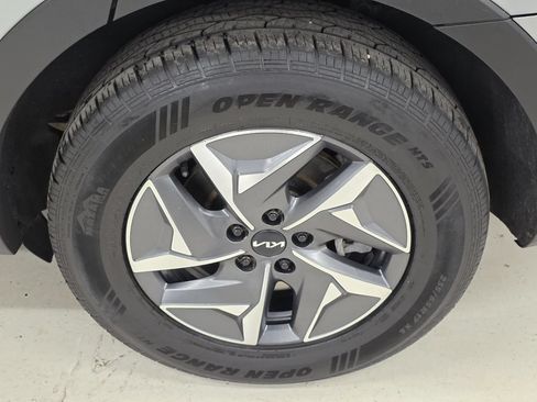 Used 2022 Kia Sorento S AWD/4WD image 49
