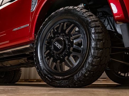 Used 2022 Ford F450 Limited w/ FX4 Off-Road Package image 16