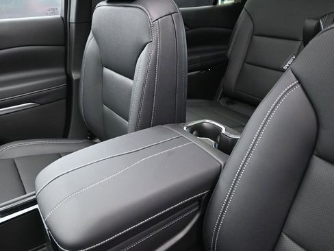 New 2026 Chevrolet Traverse LT w/ Sun and Wheel Package FWD image 14