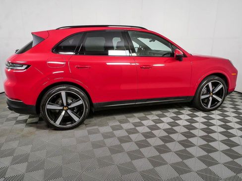 Certified 2024 Porsche Cayenne AWD/4WD image 30