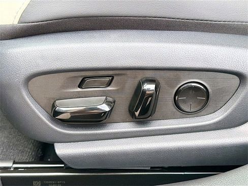 New 2025 Lexus ES 350 Ultra Luxury image 25