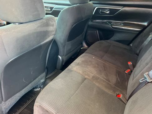 Used 2015 Nissan Altima 2.5 S FWD image 4