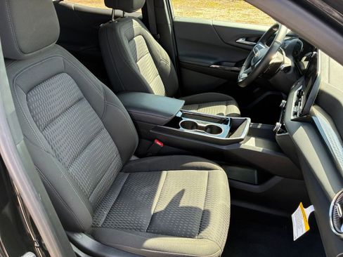 Used 2025 Chevrolet Equinox LT AWD/4WD image 32