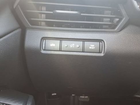 Used 2025 Nissan Altima 2.5 SV image 27