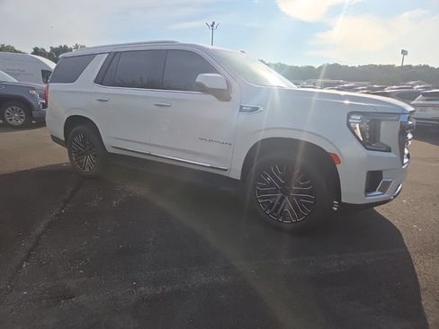 Used 2022 GMC Yukon SLT w/ SLT Premium Package RWD image 11