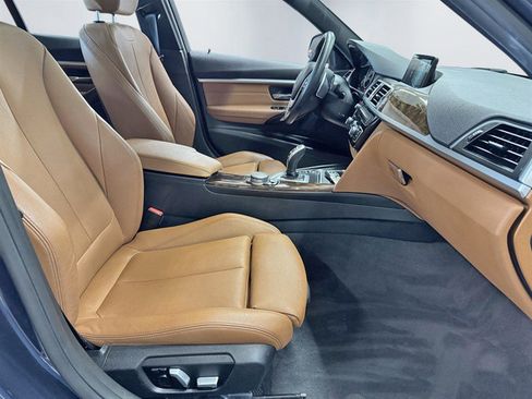 Used 2017 BMW 330i xDrive Sedan AWD/4WD image 26