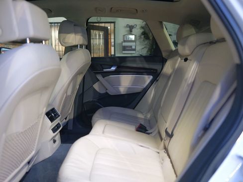 Used 2018 Audi Q5 2.0T Premium Plus w/ Premium Plus Package image 37