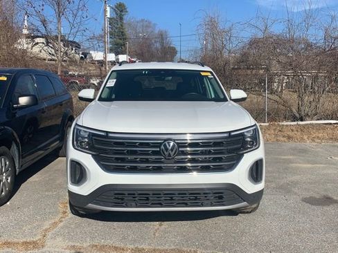 Used 2024 Volkswagen Atlas SE image 6