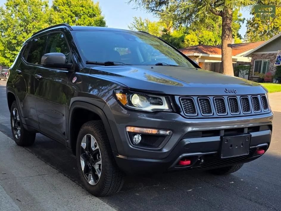Used 2018 Jeep Compass Trailhawk w/ Leather Interior Group AWD/4WD image 5