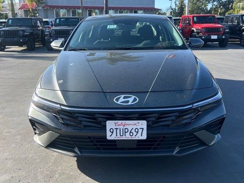 Used 2025 Hyundai Elantra SEL image 6