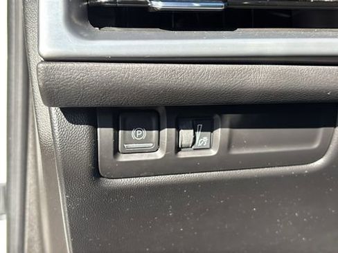Used 2024 Cadillac XT4 Sport AWD/4WD image 18