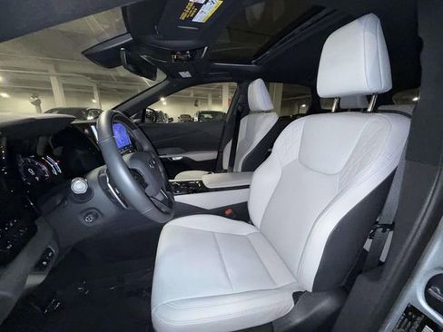 Used 2024 Lexus RX 350 Premium w/ Accessory Package (Z1) image 2