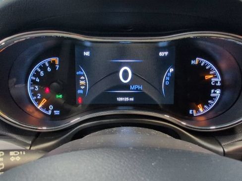 Used 2021 Jeep Grand Cherokee Laredo X AWD/4WD image 21