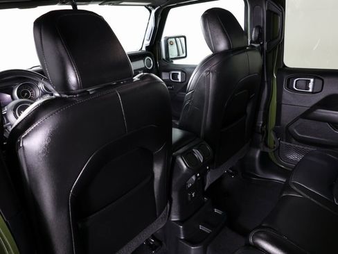 Used 2021 Jeep Wrangler Unlimited Sahara image 32