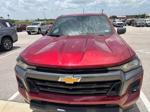 Used 2023 Chevrolet Colorado LT w/ LT Convenience Package II RWD image 4