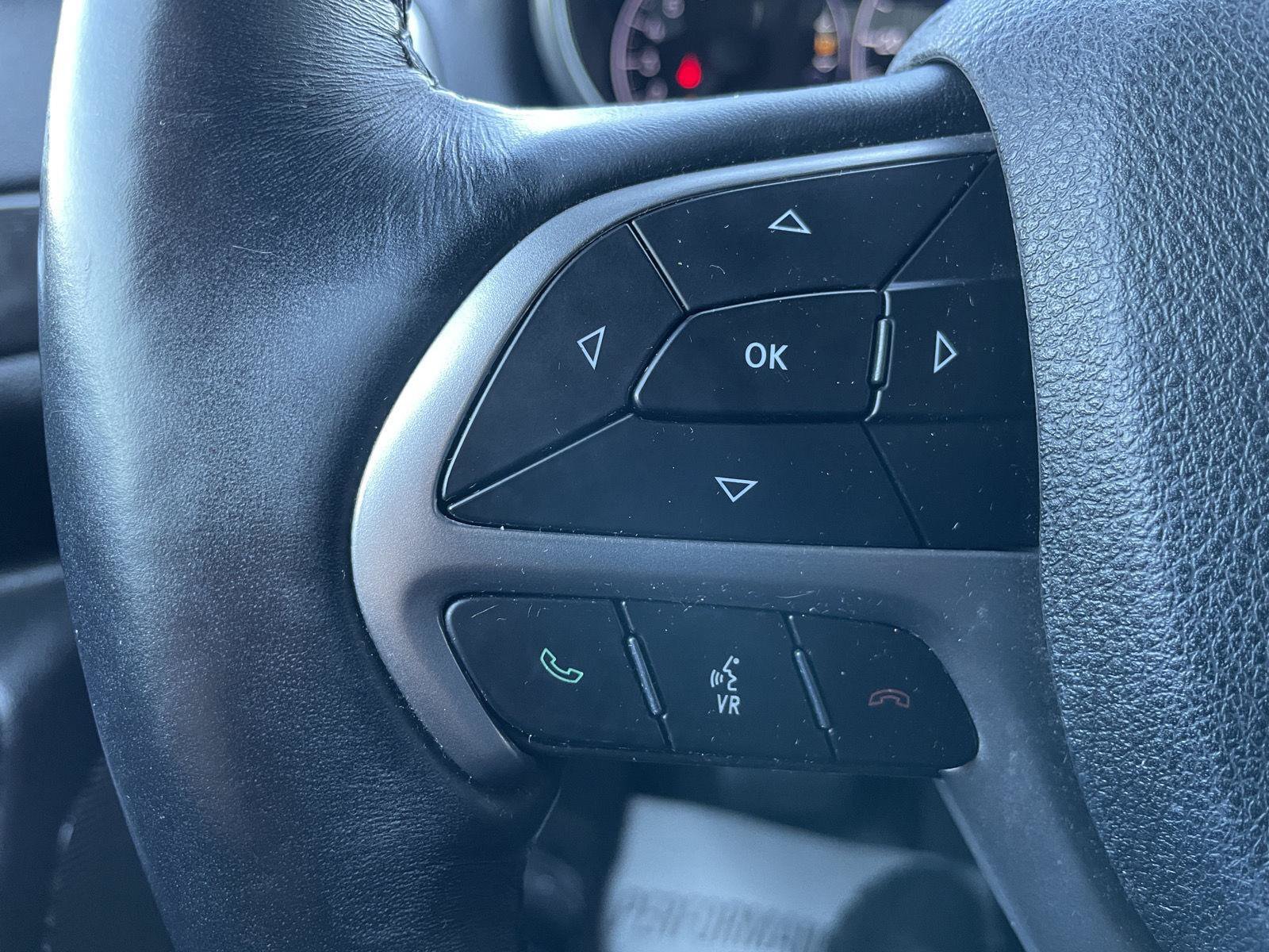 Used 2018 Jeep Grand Cherokee Altitude AWD/4WD image 26