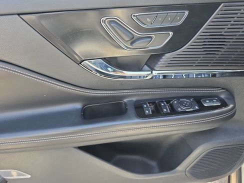 Used 2021 Lincoln Corsair FWD image 13