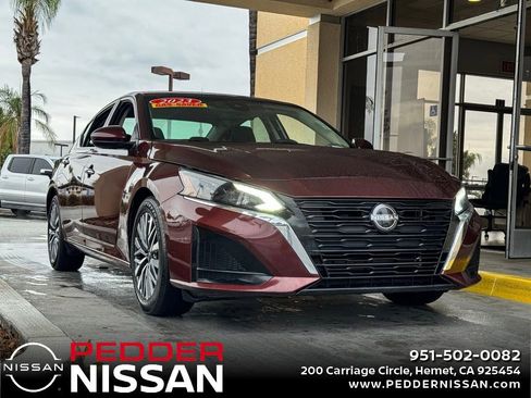Used 2023 Nissan Altima 2.5 SV image 1
