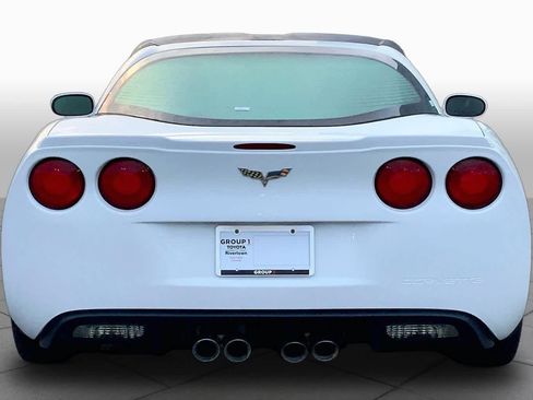 Used 2006 Chevrolet Corvette Coupe w/ Preferred Equipment Group RWD image 4