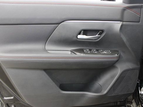 New 2026 Nissan Kicks SR FWD image 15